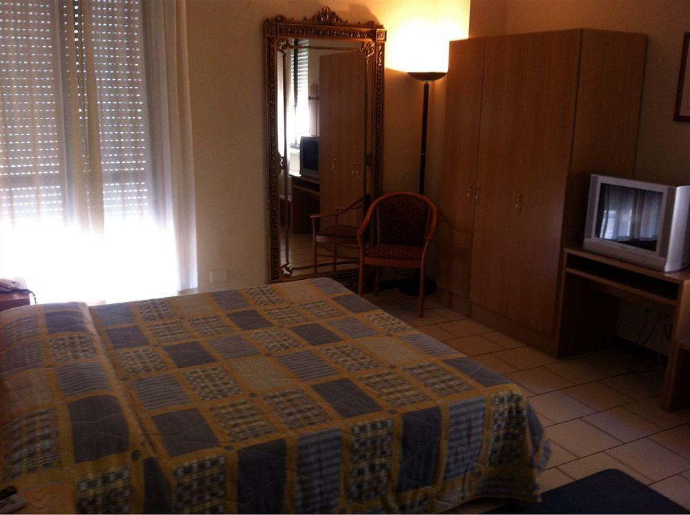 Hotel Cristallo Barga Fornaci di Barga Eksteriør billede