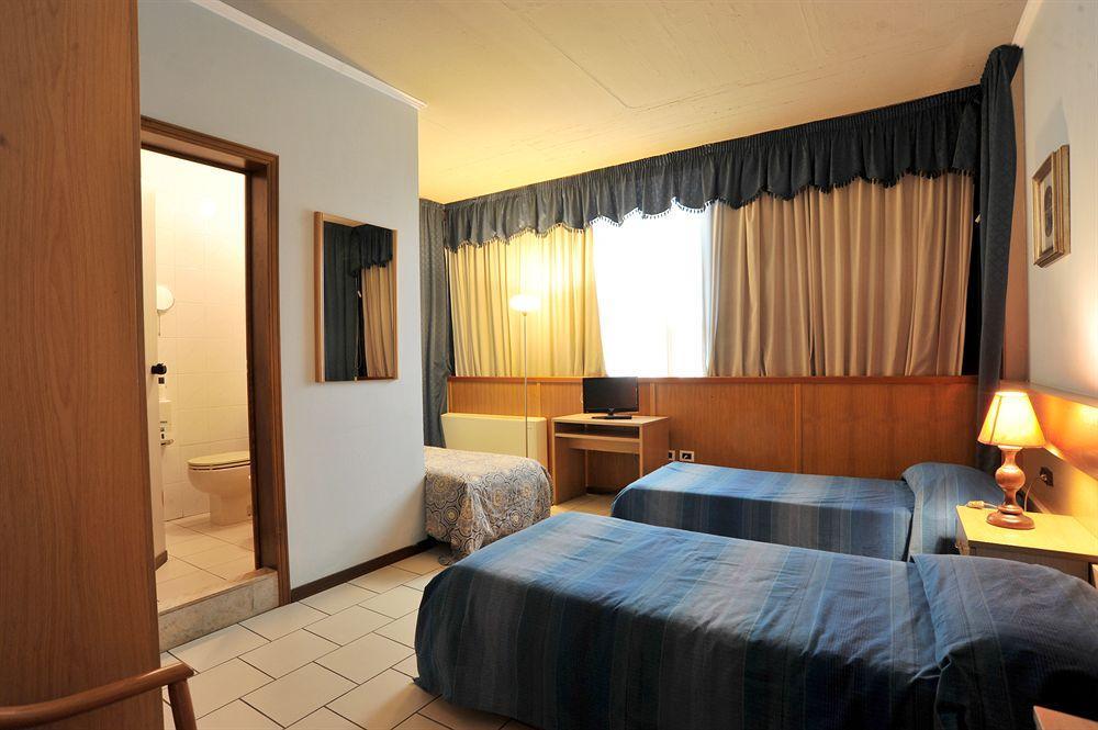 Hotel Cristallo Barga Fornaci di Barga Eksteriør billede
