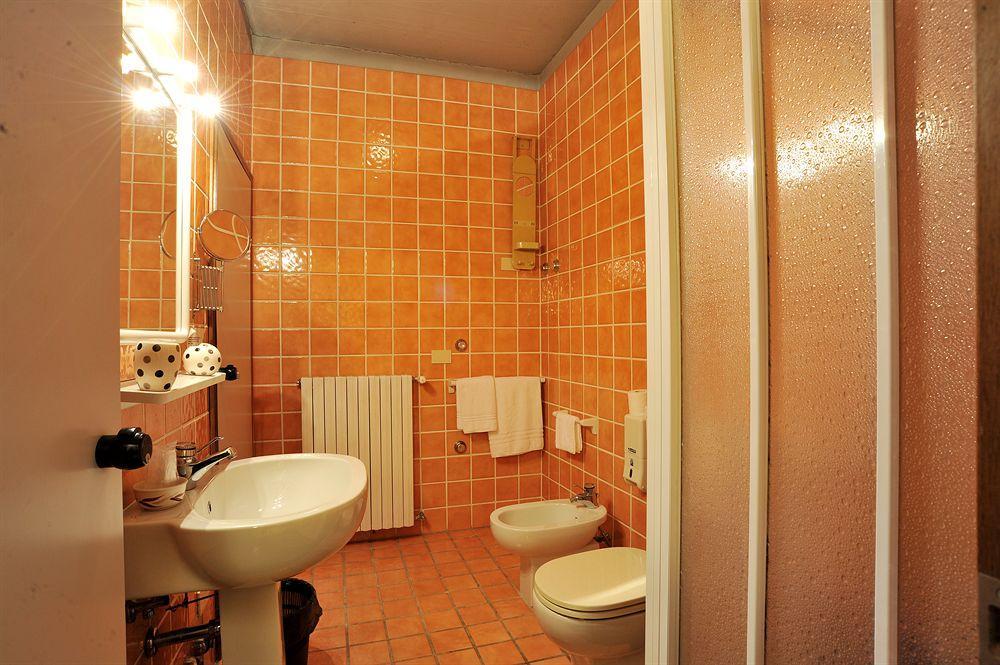 Hotel Cristallo Barga Fornaci di Barga Eksteriør billede