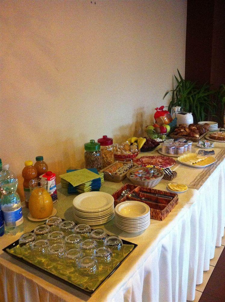 Hotel Cristallo Barga Fornaci di Barga Eksteriør billede